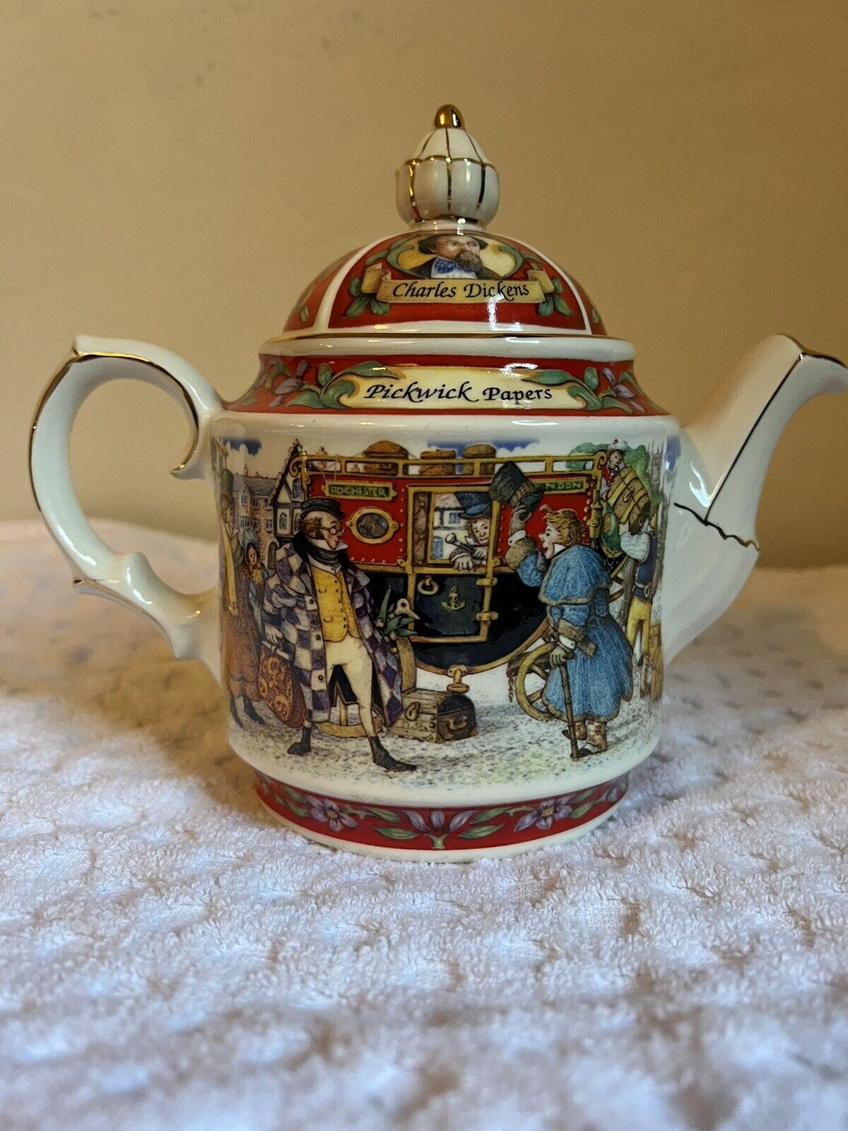 Pickwick Papers Charles Dickens Tea Pot