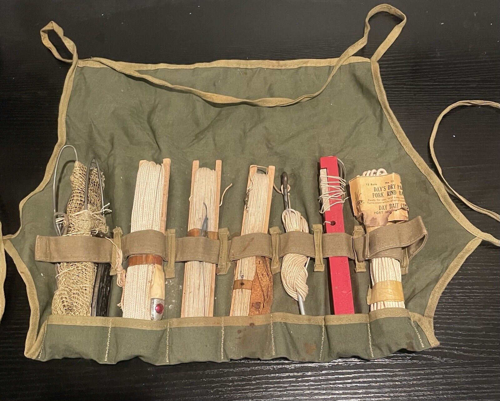U.S WWII USAAF Emergency Pilot Fishing Kit With Original Contents