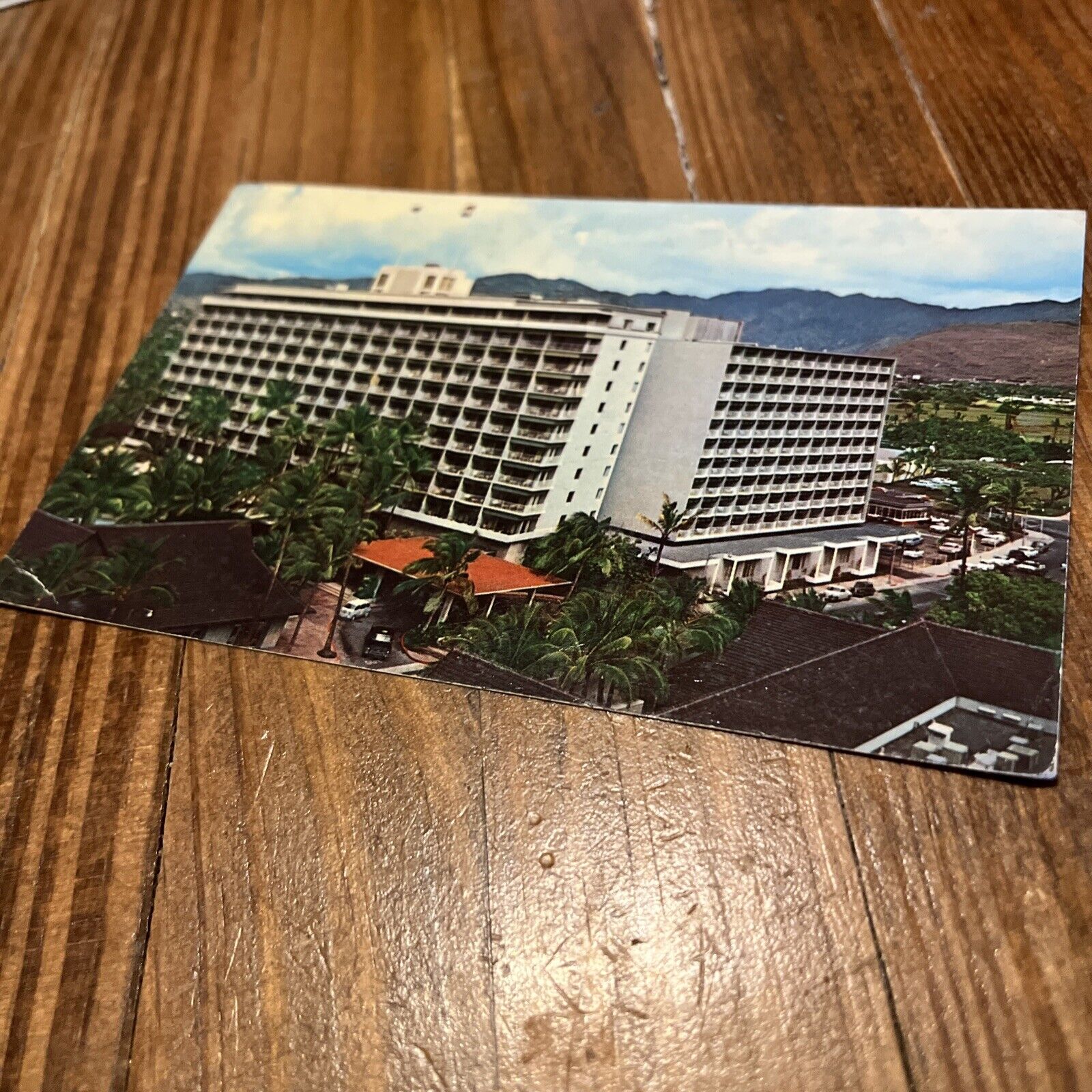 VTG Princess Kaiulani Hotel Postcard Chrome Hawaii Waikiki Beach 