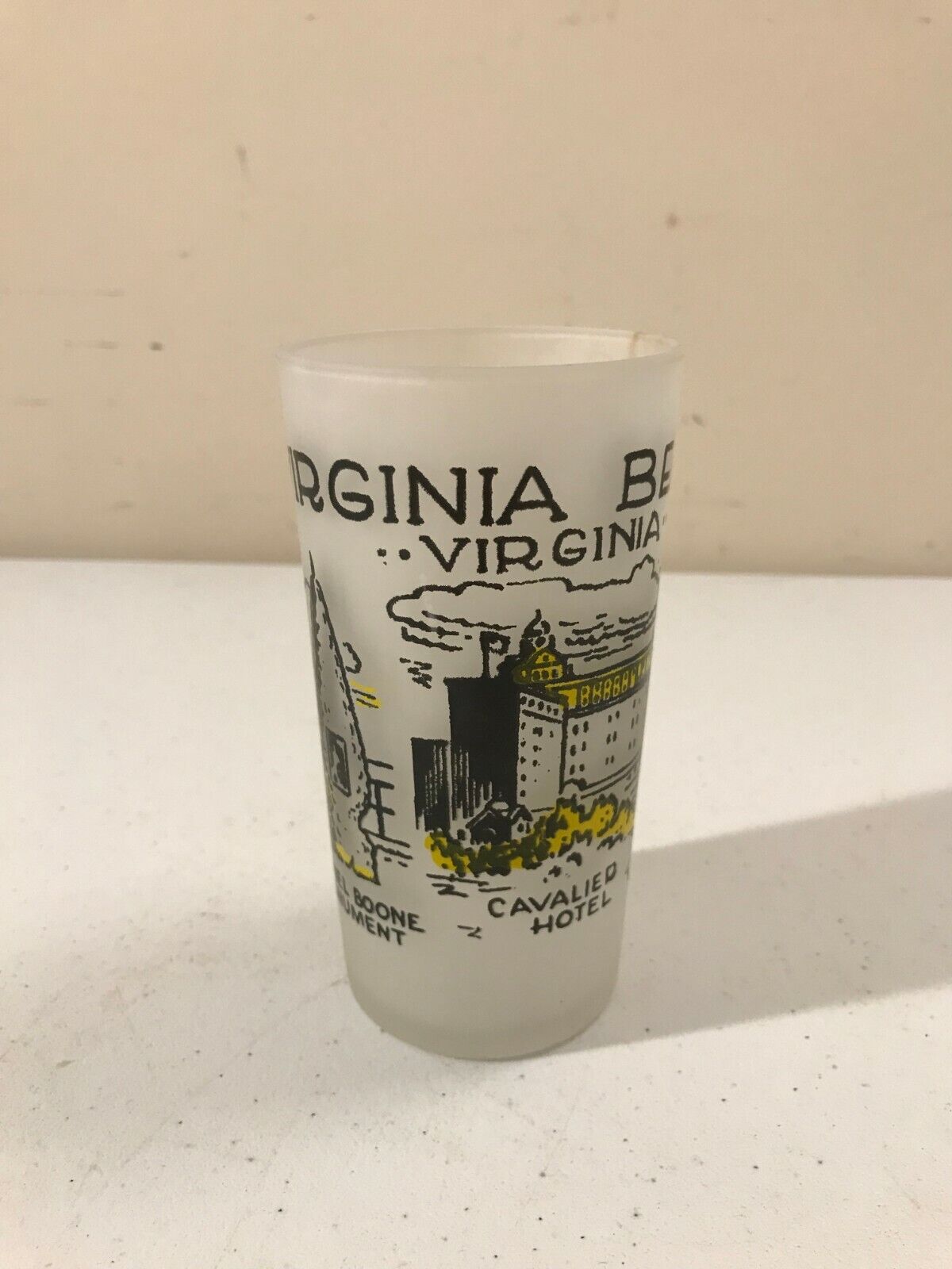 VINTAGE VIRGINIA BEACH VA SOUVENIR FROSTED GLASS TUMBLER
