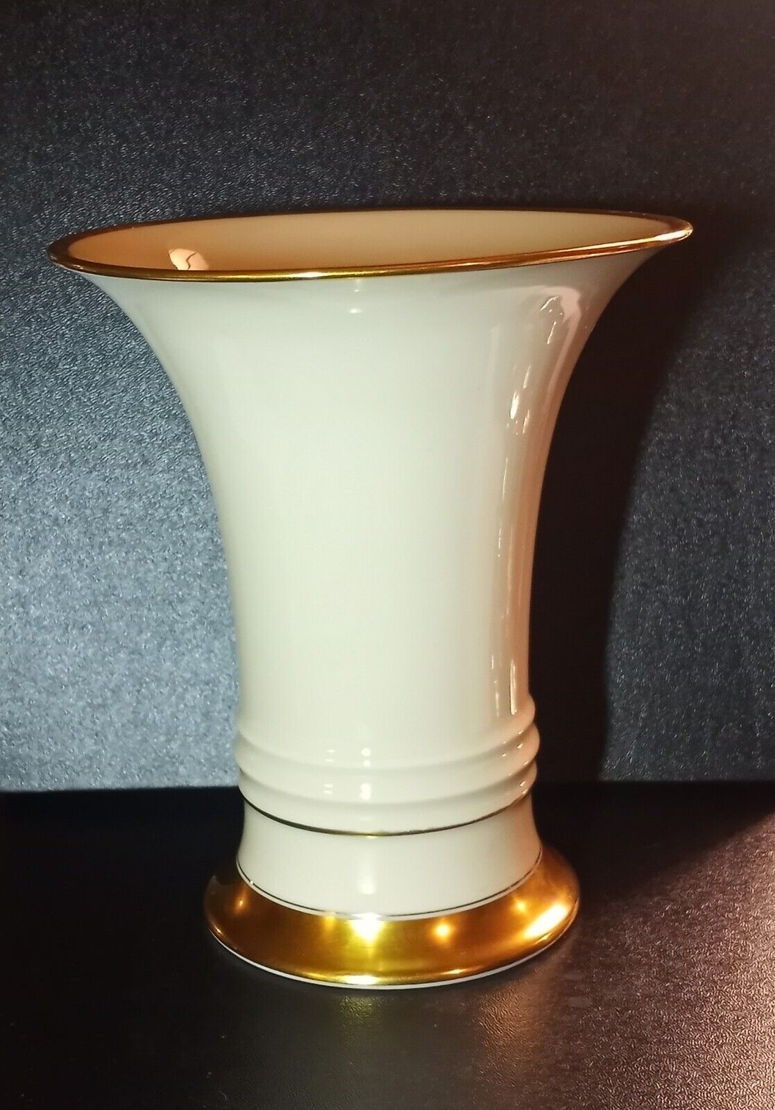 Rosenthale Selb Bavaria Porcelain Presents Elegant Ivory White Vase W/ Gold Trim