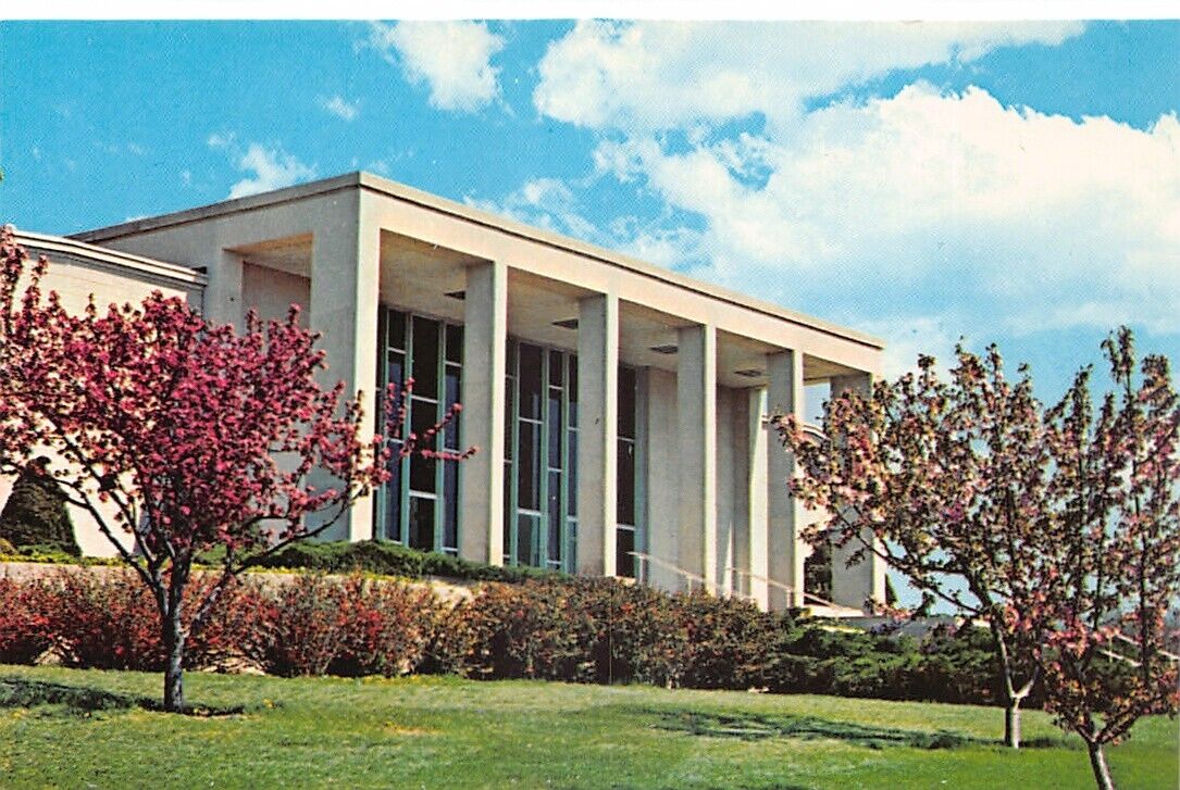 Harry S. Truman Library and Museum Vtg Postcard CP313