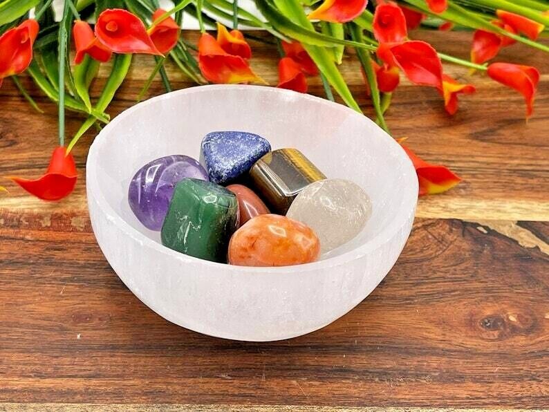 Selenite Charging Bowl with 7 Chakra Tumbled Stones, Cleansing, Healer | 10 cm