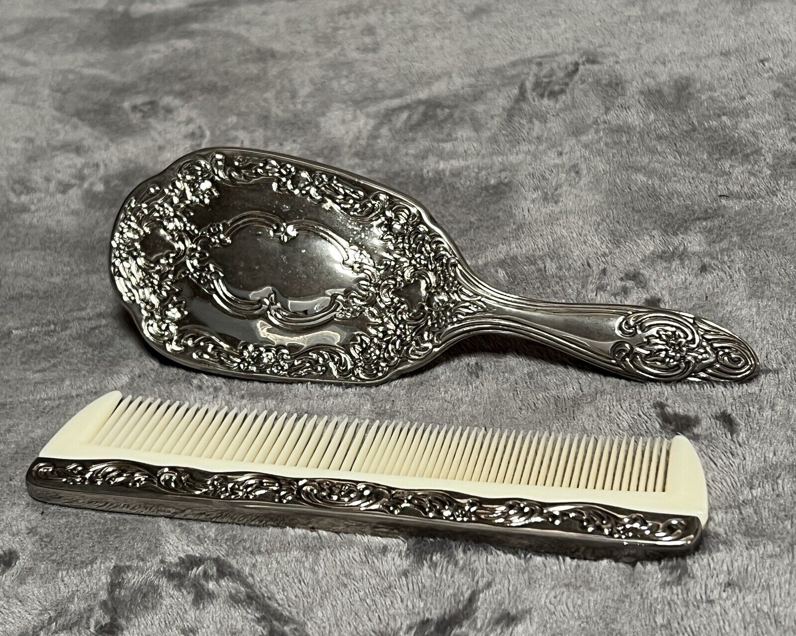 Vintage Ornate Hair Brush Comb Set Silver Plated Vanity Set