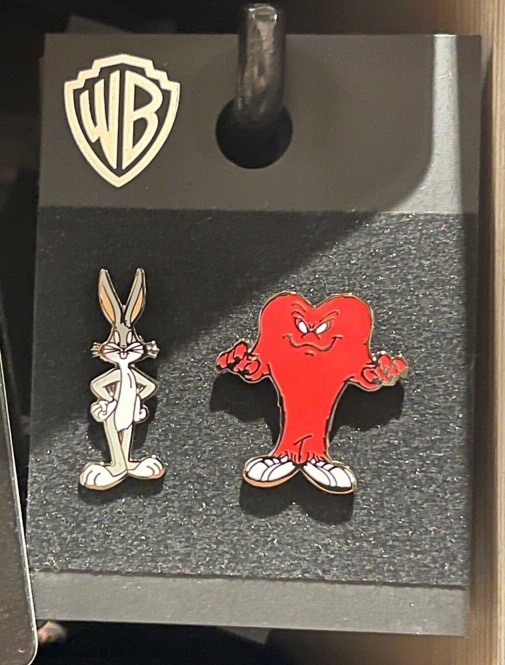 Warner Bros Studio Tour Looney Tunes Bugs Bunny & Gossamer Enamel Pin Set New
