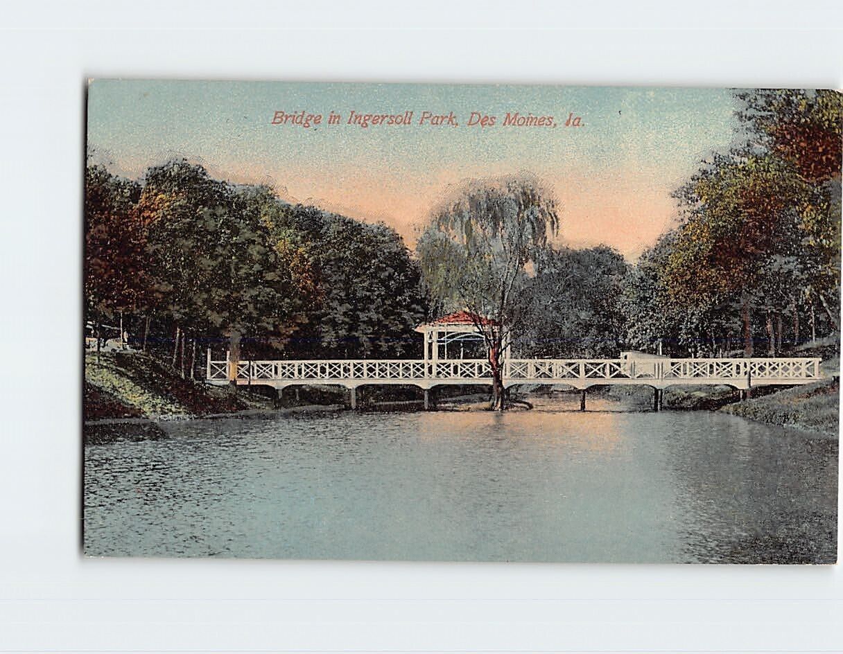 Postcard Bridge in Ingersoll Park, Des Moines, Iowa, USA