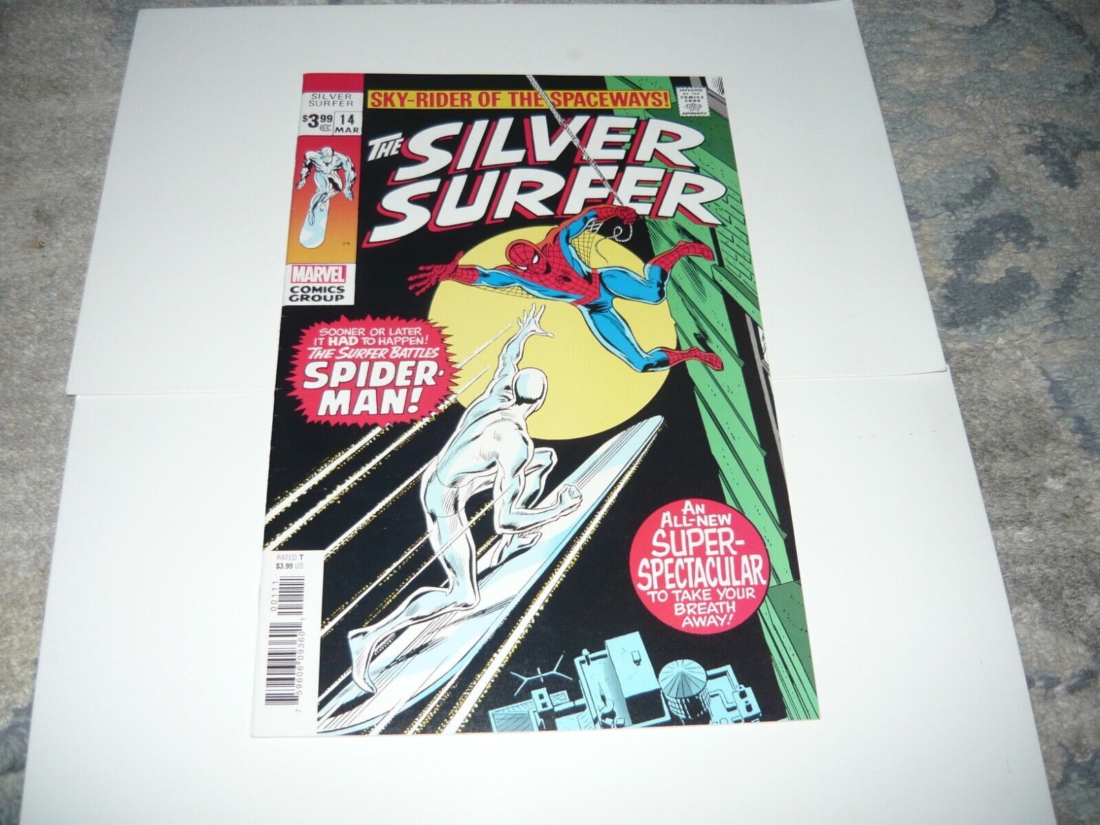 Silver Surfer #14 Battles Spider-Man Marvel 2019 Facsimile