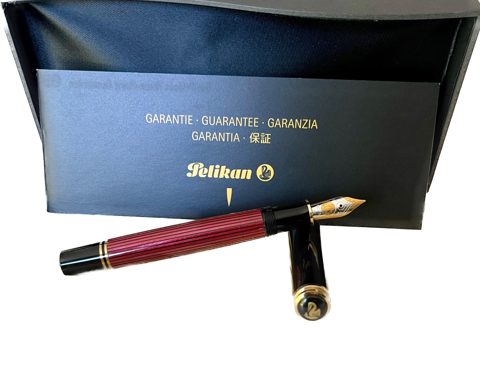 RARE Pelikan Souveran M800 Fountain Pen - Black-Red M Nib NEW AND UNUSED IN BOX