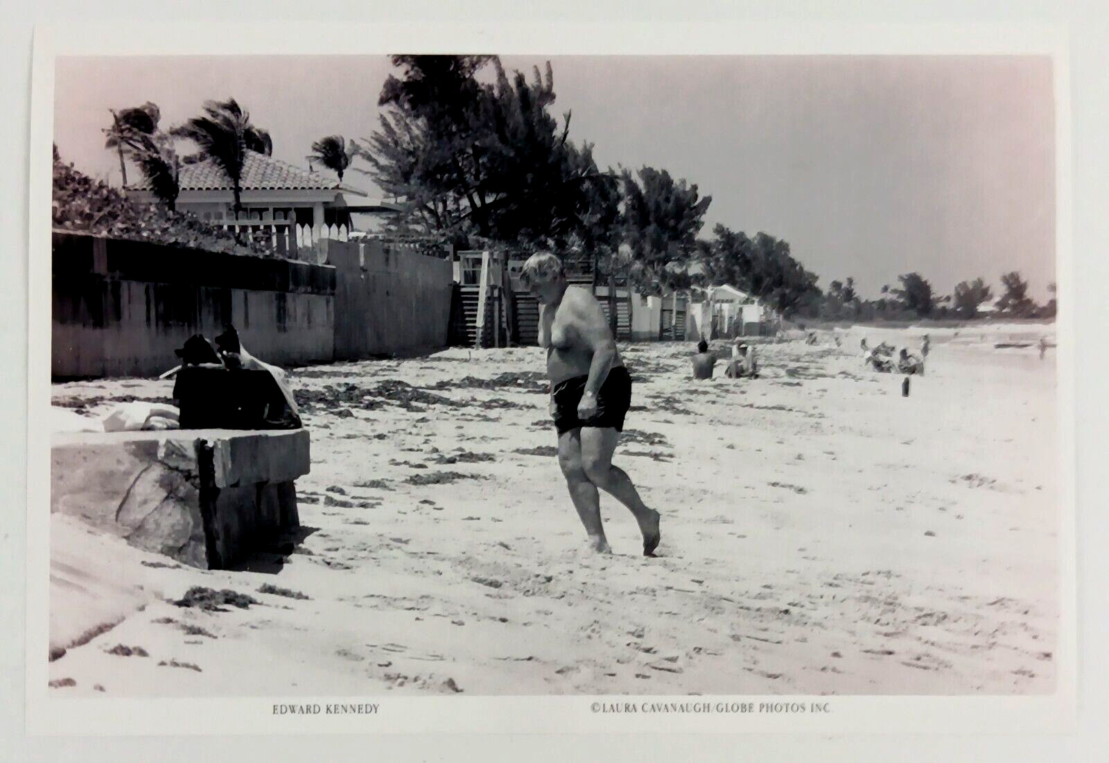 1995 Palm Beach FL Senator Ted Kennedy Compound Walking on Sand VTG Press Photo