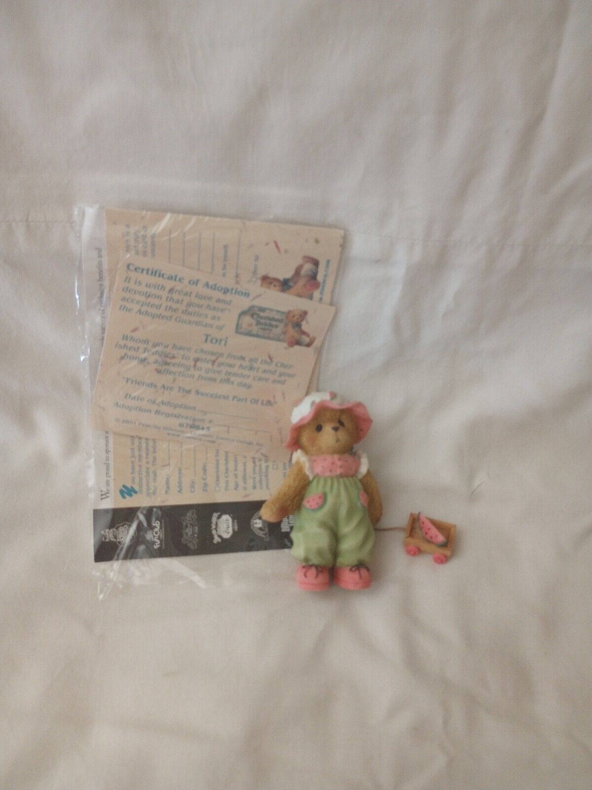 2001 Cherished Teddies  Tori #676845 “Friends Are The Sweetest Part Of Life”Box