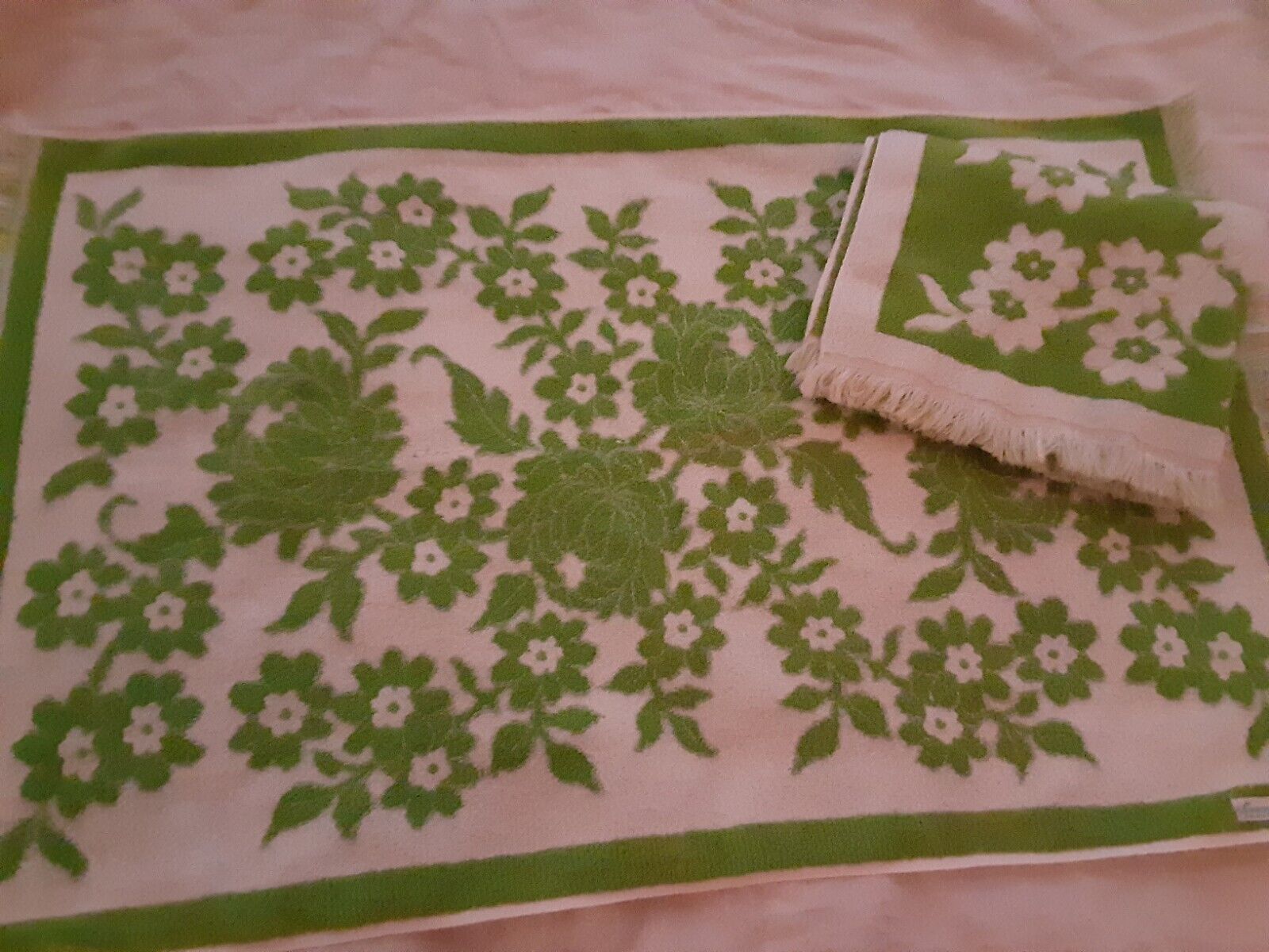 2 Vintage FIELDCREST Green Floral Flower MCM Fringe Cotton Bath Towels 24\
