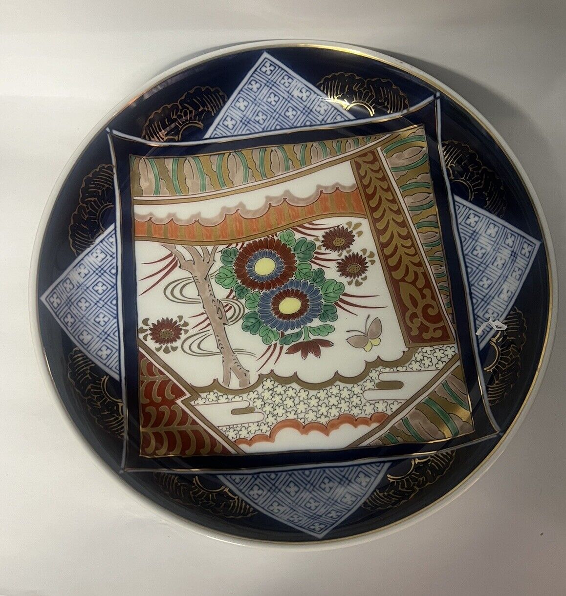 Japanese Large Bowl. 11”x 2” Deep. Porcelain Arita Imari Ware Uenishiki.