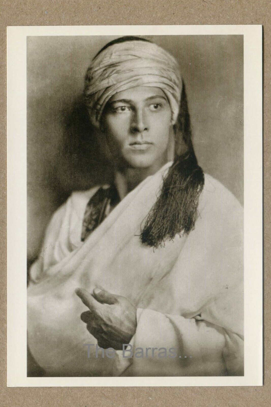 RUDOLPH VALENTINO, c.1925, PHOTOGRAPHER Unidentified FOTOFOLIO POSTCARD