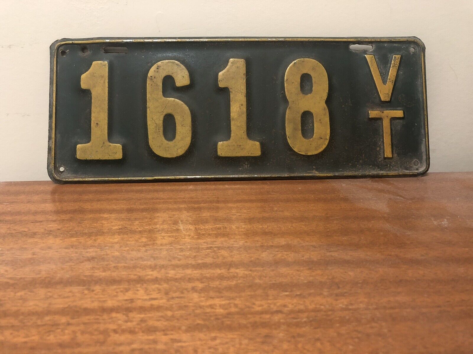1918 Vermont  License Plate Tag Original VT 1618 Antique
