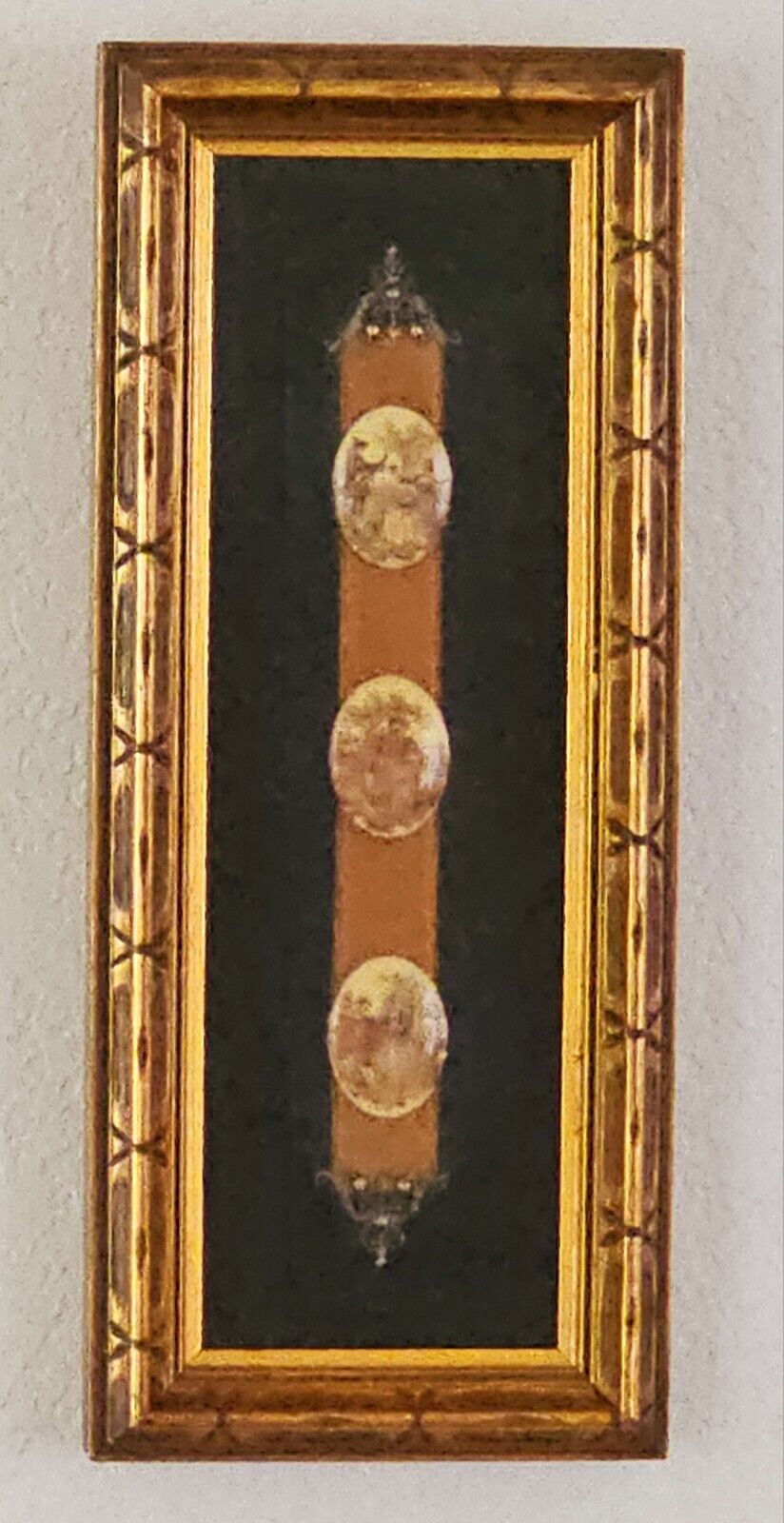 Vintage Fragonard Porcelain Cameo Courting Couples Hanging Gold Gilt Wall Art
