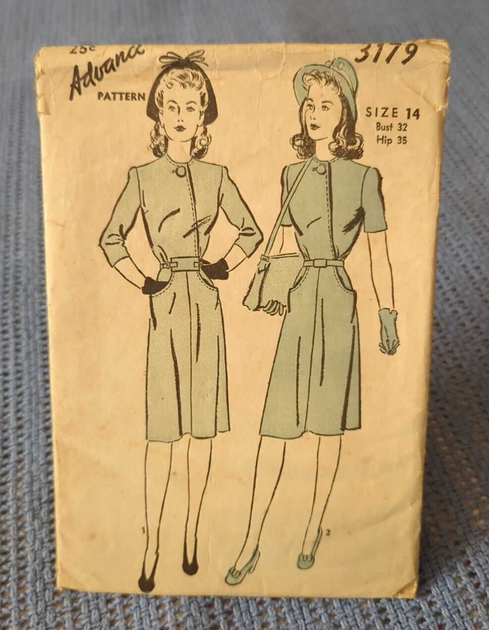 Vintage ADVANCE Unprinted SEWING PATTERN 1940\'s #3179 ~ MID-LENGTH DRESS