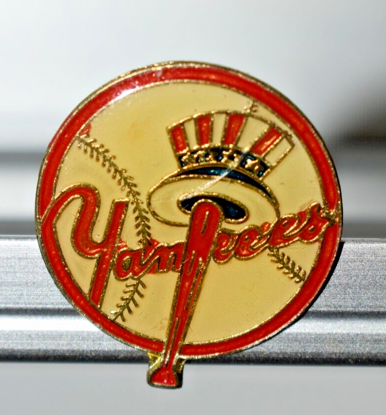 New York Yankees Souvenir Lapel Pin Vintage 1989