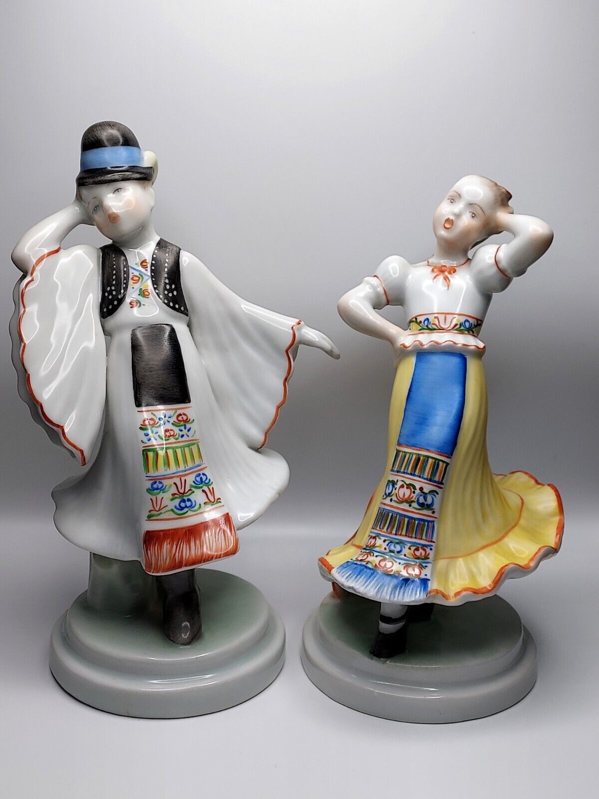 Herend Traditional Hungarian Folk Dancer Figurine Pair