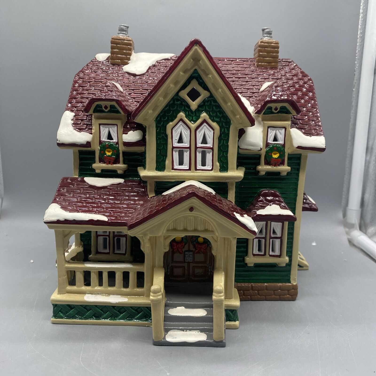 Dept. 56 HARTFORD HOUSE #54267 Snow Village Collection Christmas w/ Box & Light