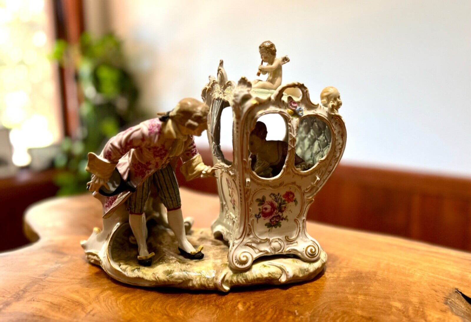 Antique Meissen Style Porcelain Romantic Figurine Group