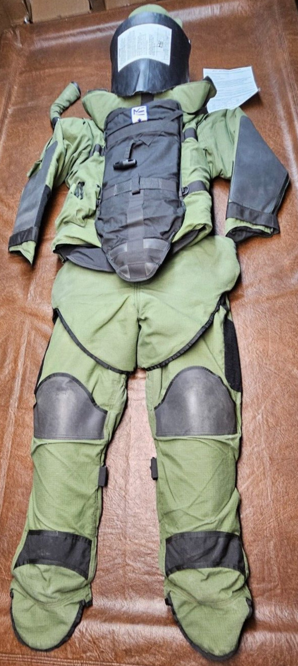 Med Eng SRS 5 EOD Bomb Suit & Helmet OD Green ME SRS5 Pants Jacket Armor NIJ Crt