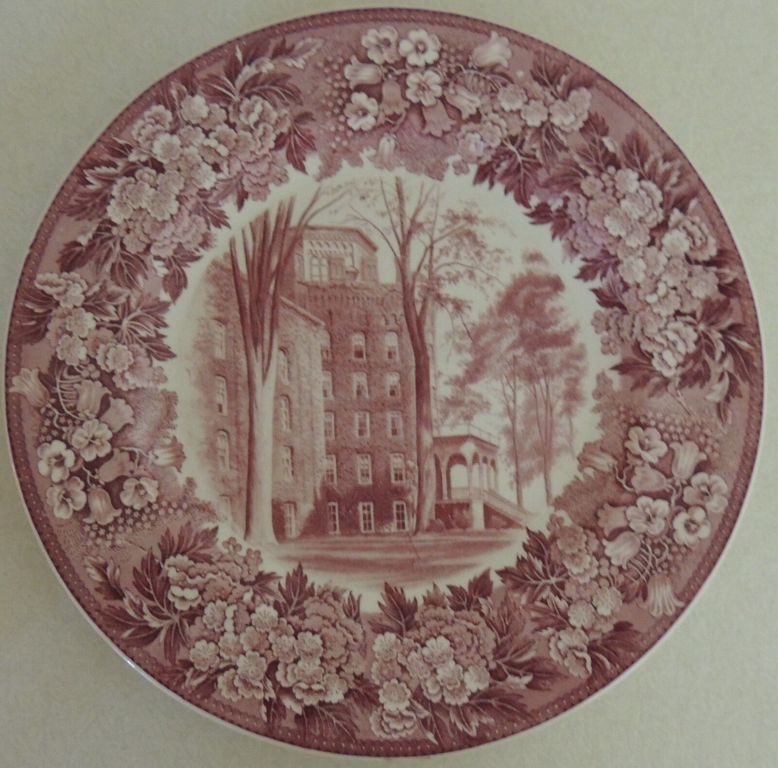 ELMIRA COLLEGE Ivy-Cowles Hall Vintage Commemorative Plate WEDGWOOD Pink & White