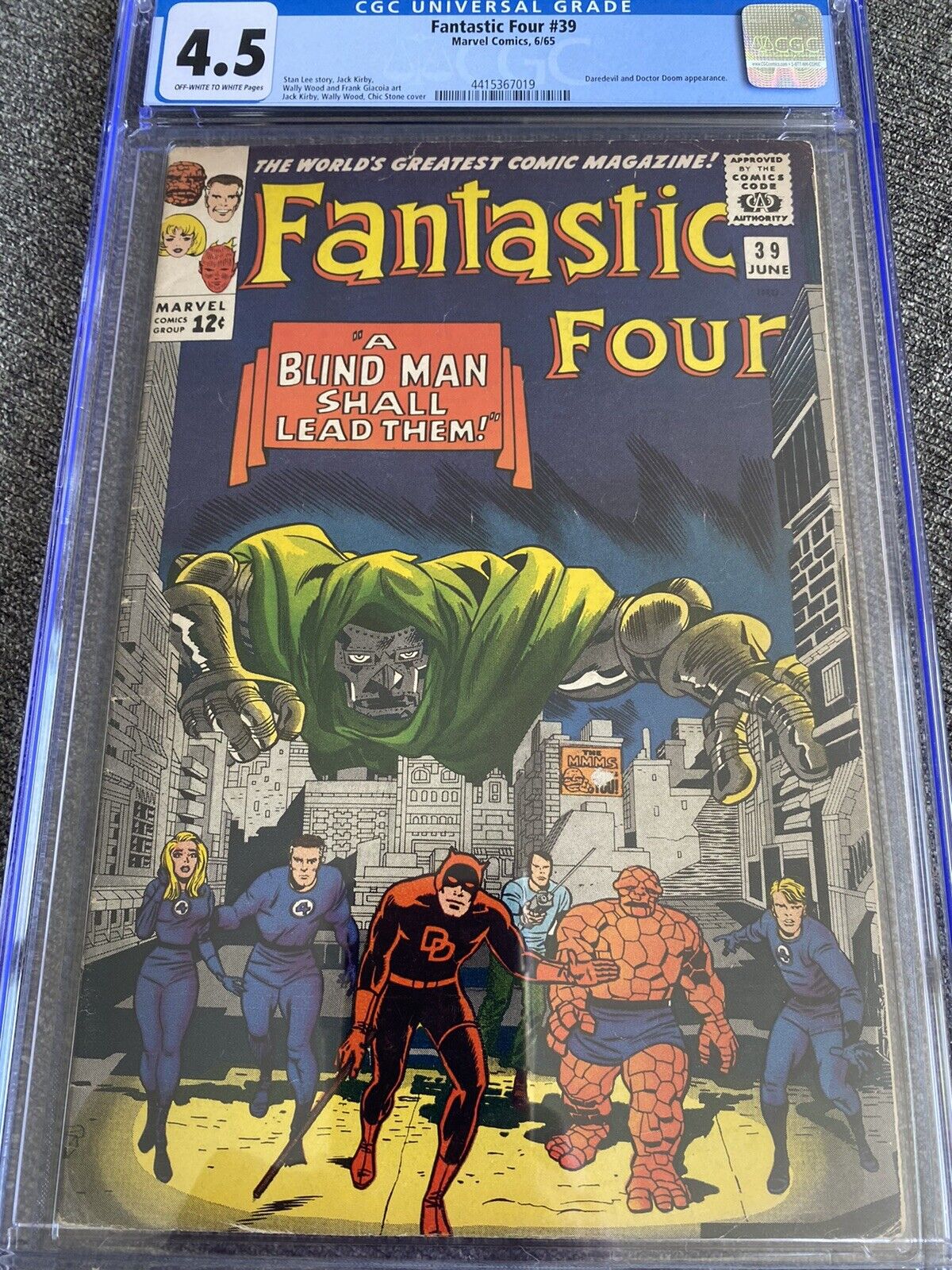 Fantastic Four 39🔥CGC 4.5🔥Classic Cover🔥EARLY DR DOOM🔥Brand New Case🔥