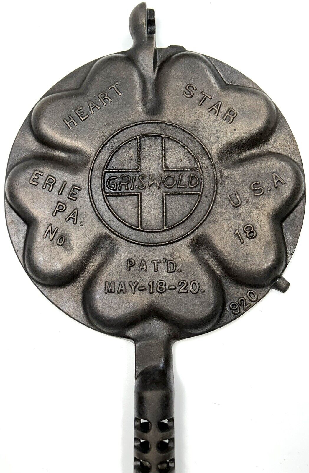 ☀️ ONE PADDLE Vintage GRISWOLD #18 “Heart & Star” Waffle Cast Iron 920 RESTORED