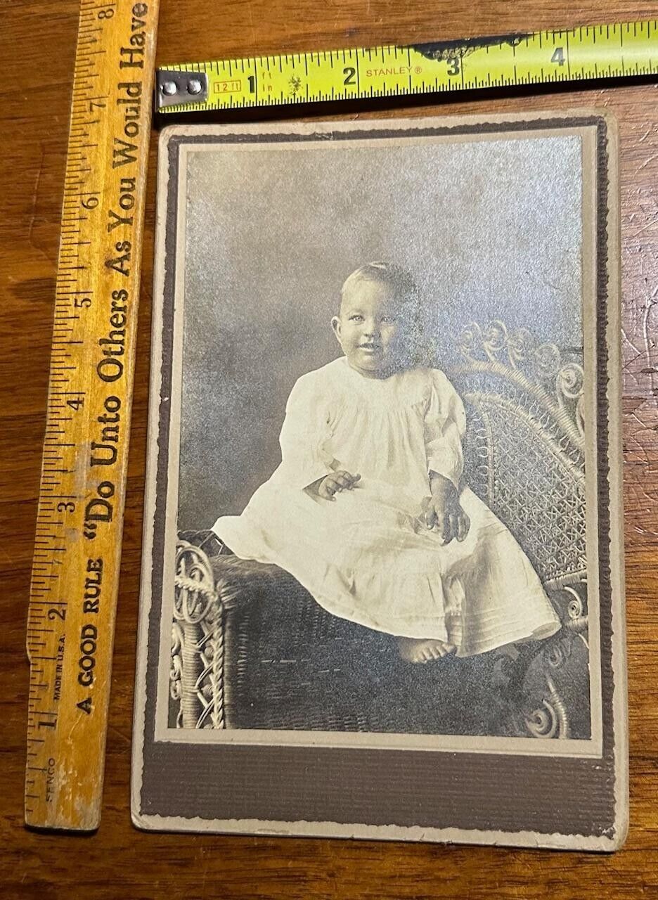 Antique 1880\'s Happy New Born Baby Long Dress Cabinet CDV Photograph #4