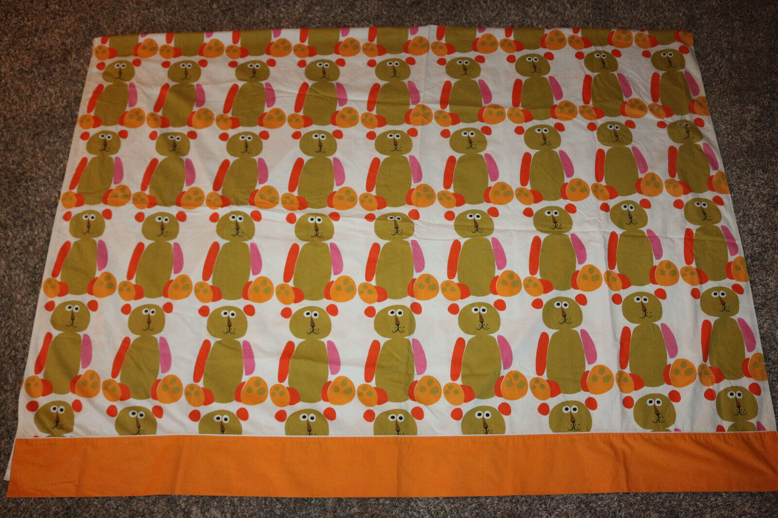 Rare  1960's WAMSUTTA Bear pattern TWIN  sheet STUNNING Bold colors