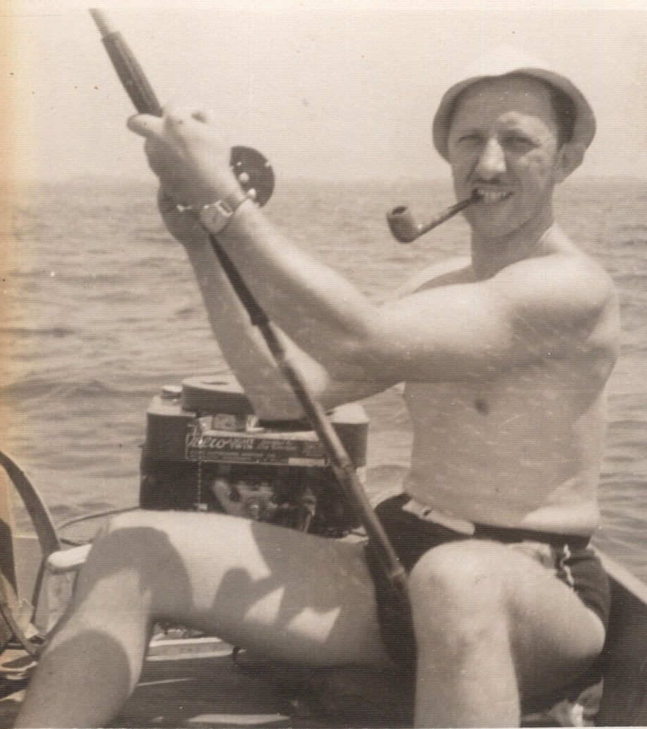 5G Photo Handsome Shirtless Chest Man Smoking Pipe Fishing Fisherman Gay 1930s 