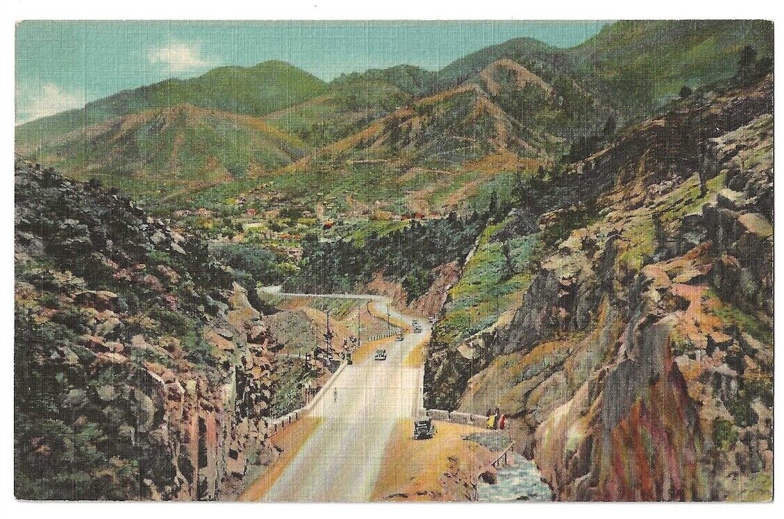 Ute Pass Colorado c1930\'s highway leading to Manitou, vintage car
