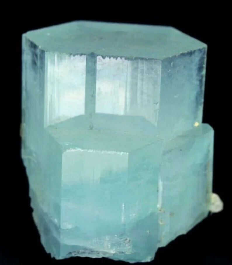 390 Gm Undamaged & Terminated Natural Gemmy Sky Blue Stepped Aquamarine Crystal