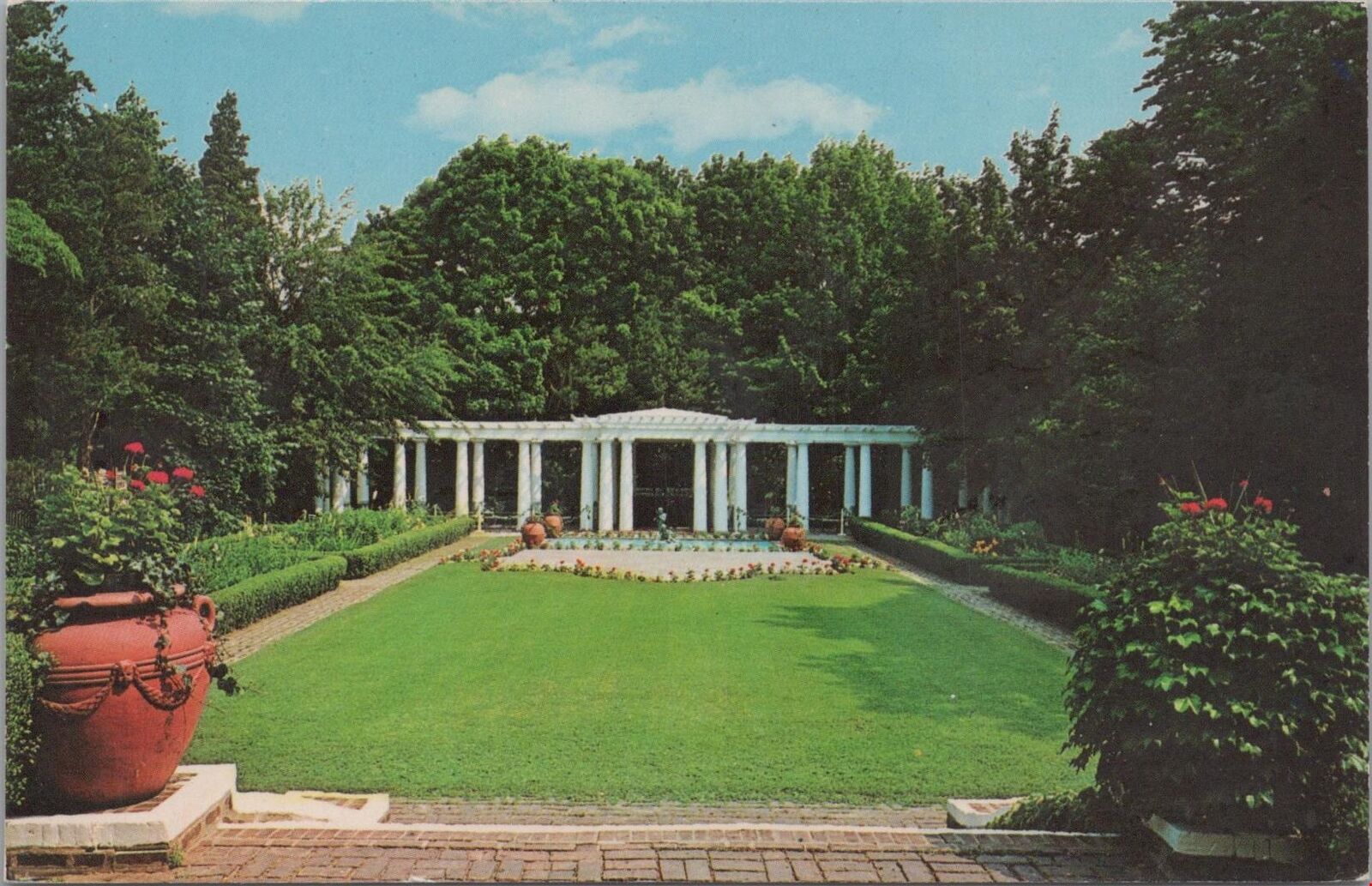 Postcard The Formal Gardens Rod\'s Shadowbrook Shrewsbury NJ 