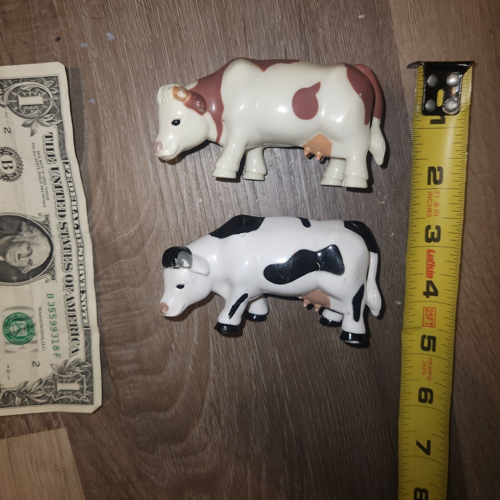 Lot Of (2) Cow Figure Plastic Toy For Diarama Play Barn Farm Animal Play Cattle