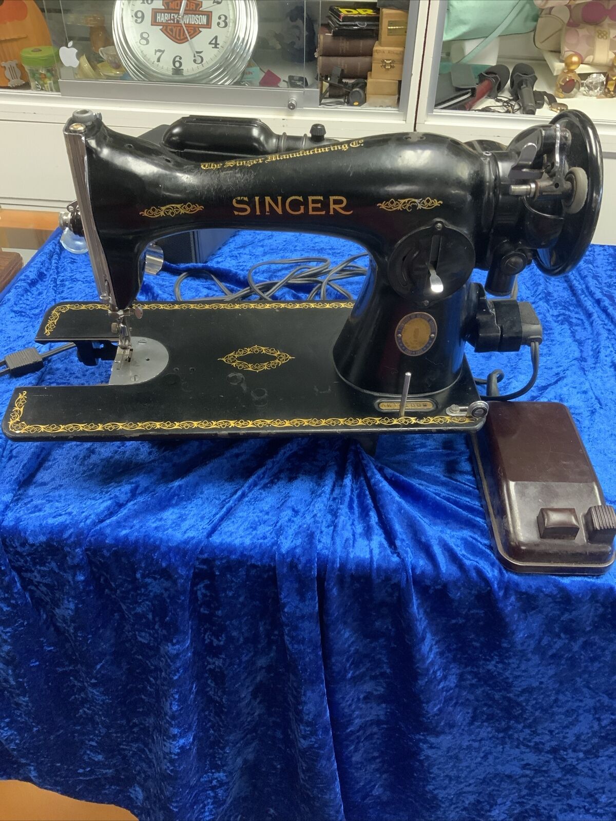 Vtg 1951 Singer Sewing Machine 1851 - 1951 Centennial No Case