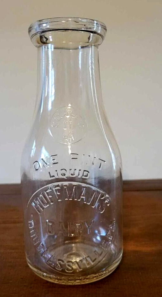 Old Pint Milk Bottle - Hoffman\'s Dairy. Douglassvile, Pa... Mint Condition