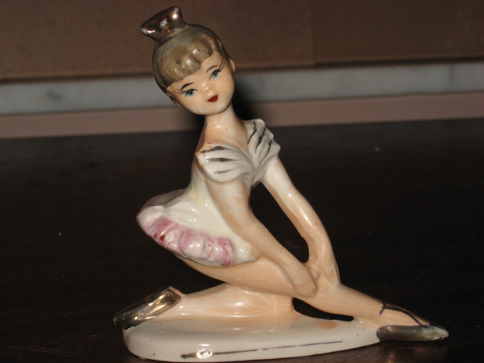 Vintage ballerina figurine 4\