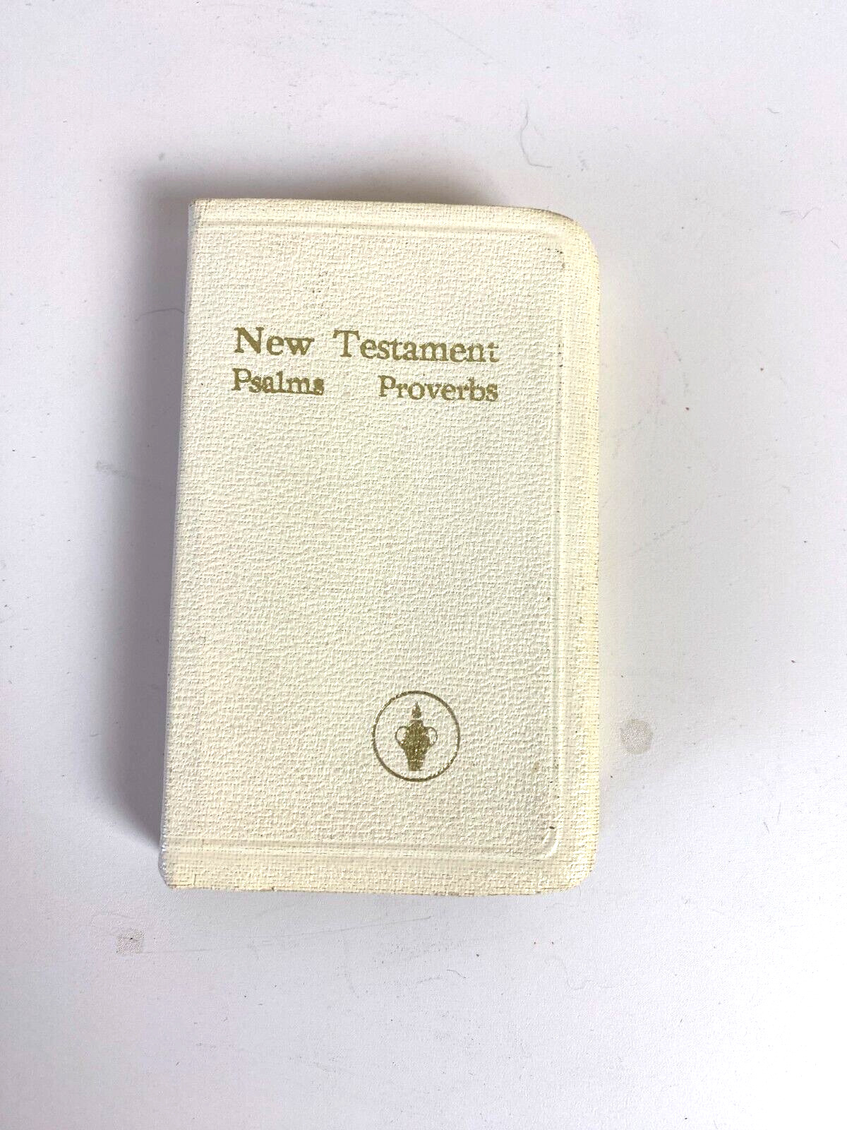 1971 Gideons Pocket Bible White New Testament Psalms Proverbs Nightingale Pledge