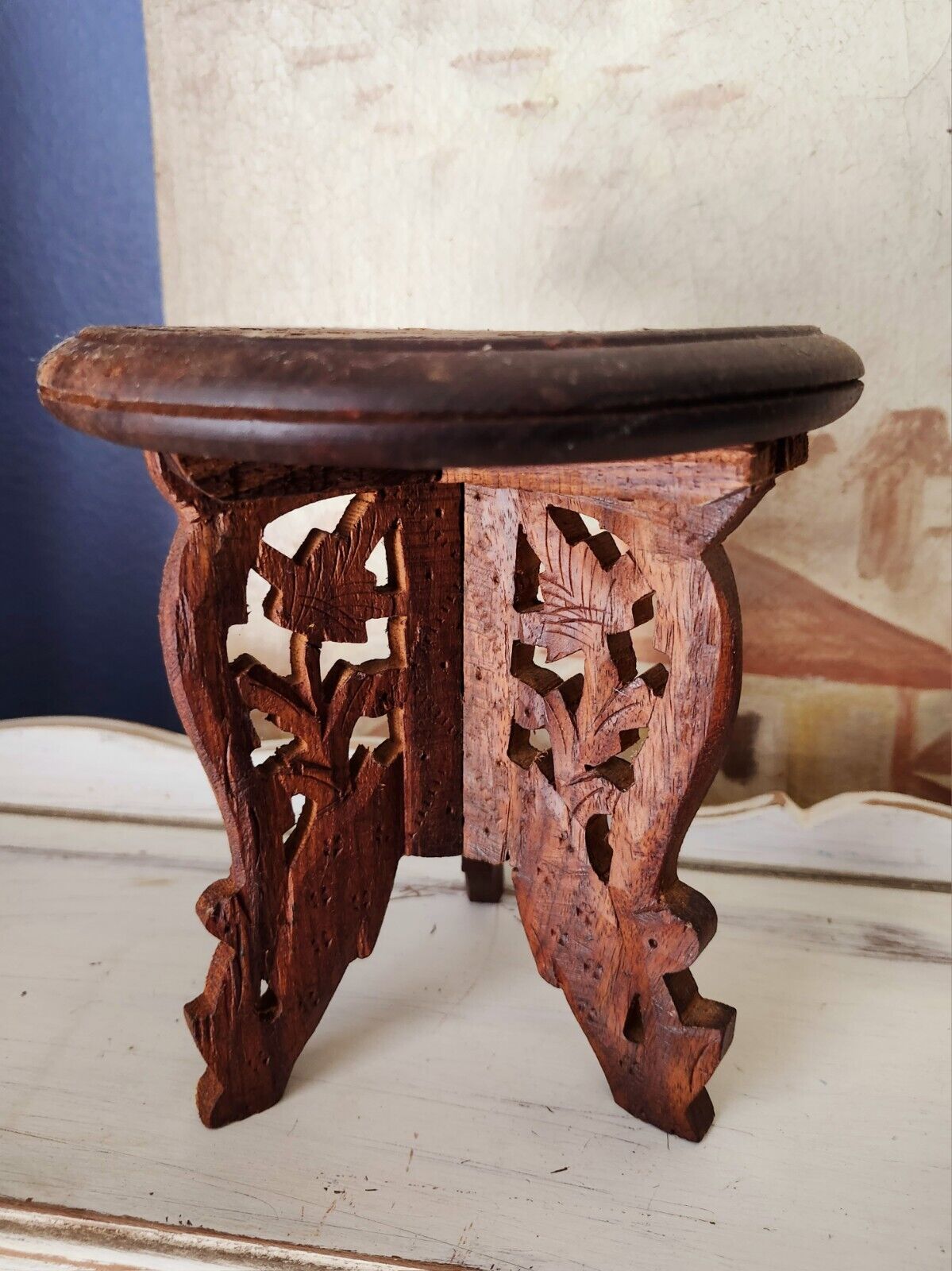 Vintage India Teak Wood Stand 7 Inch Diameter By 7.5 Inches Tall With Inlay...