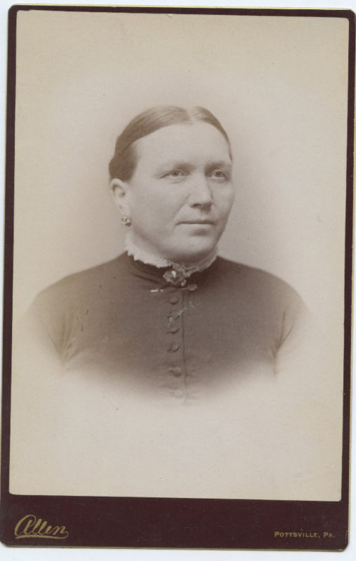 Cabinet Photo - Pottsville Pennsylvania - Older Lady