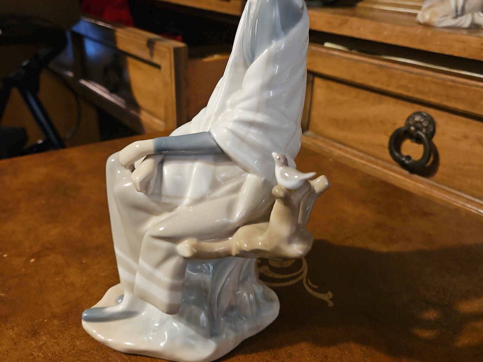 Lladro Figurine New Shepherdess with Bird & Basket #4576 - Retired - Mint