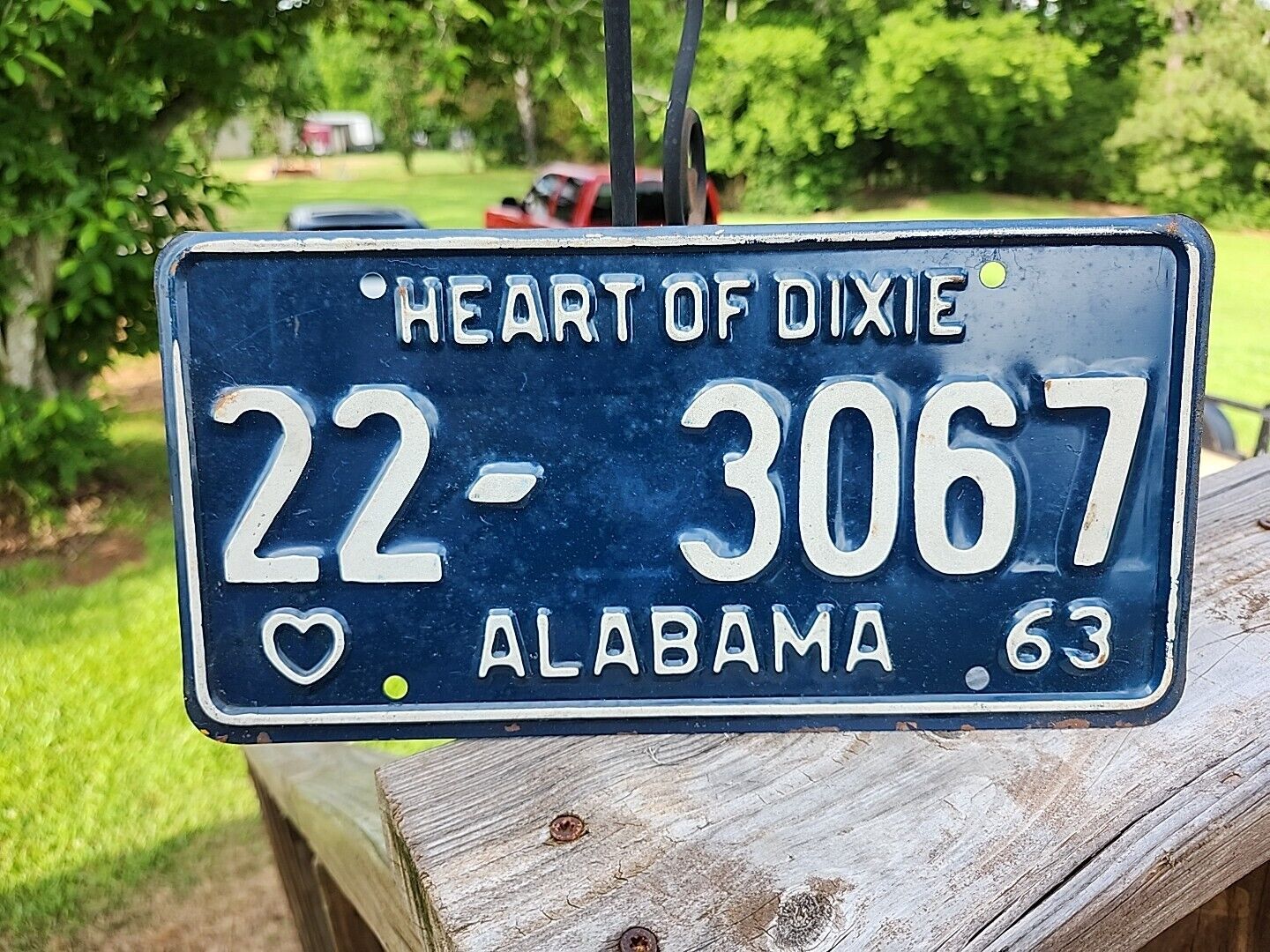 Vintage1963 Alabama Heart Of Dixie License Plate . White On Blue # 22-3067