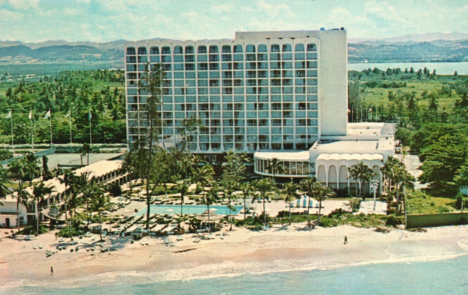 Vintage Postcard Magnificent Loew\'s Hotel Americana Of San Juan Puerto Rico PR