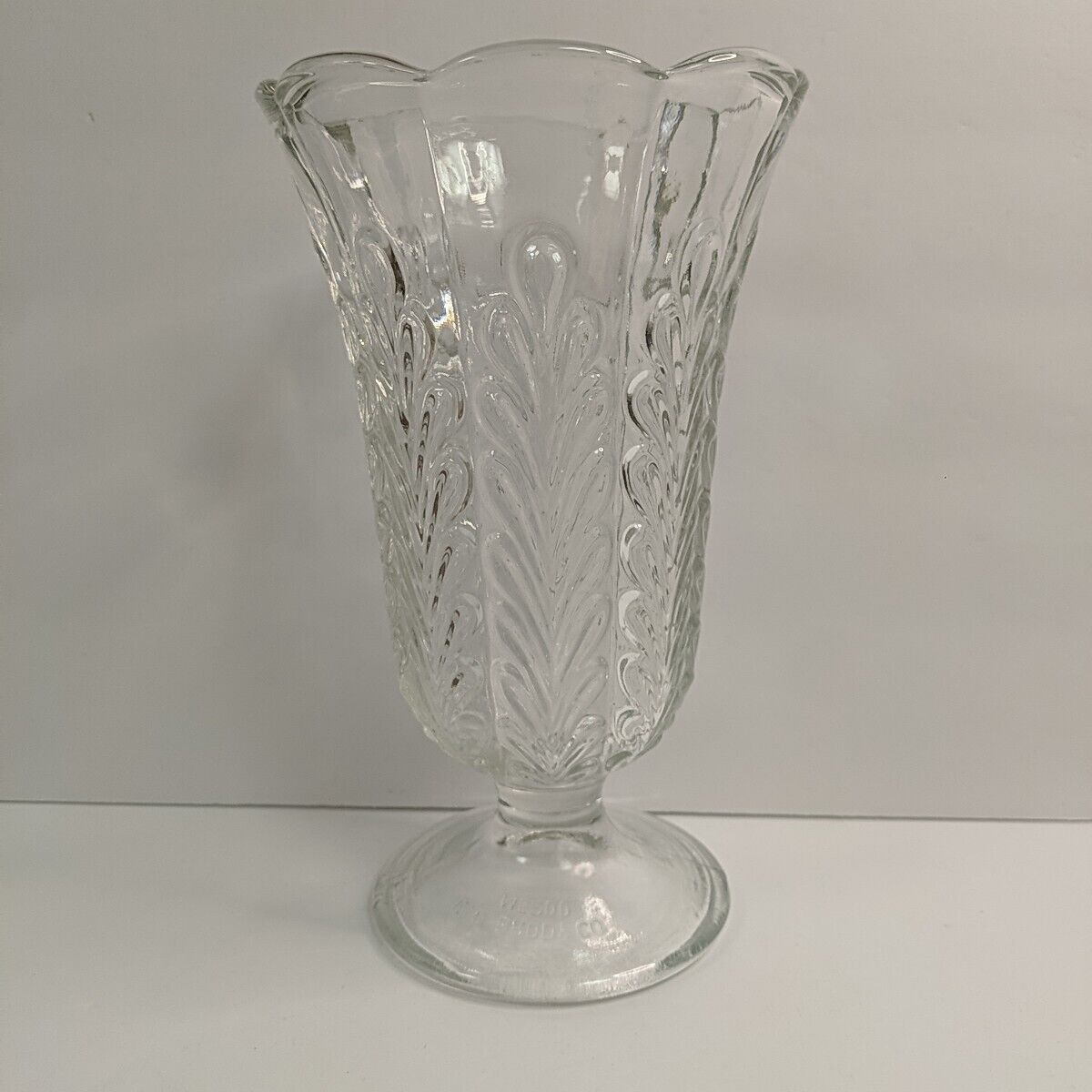 Vintage E.O. Brody Co. M5200 Pedestal Glass Vase Flower Fern Pattern