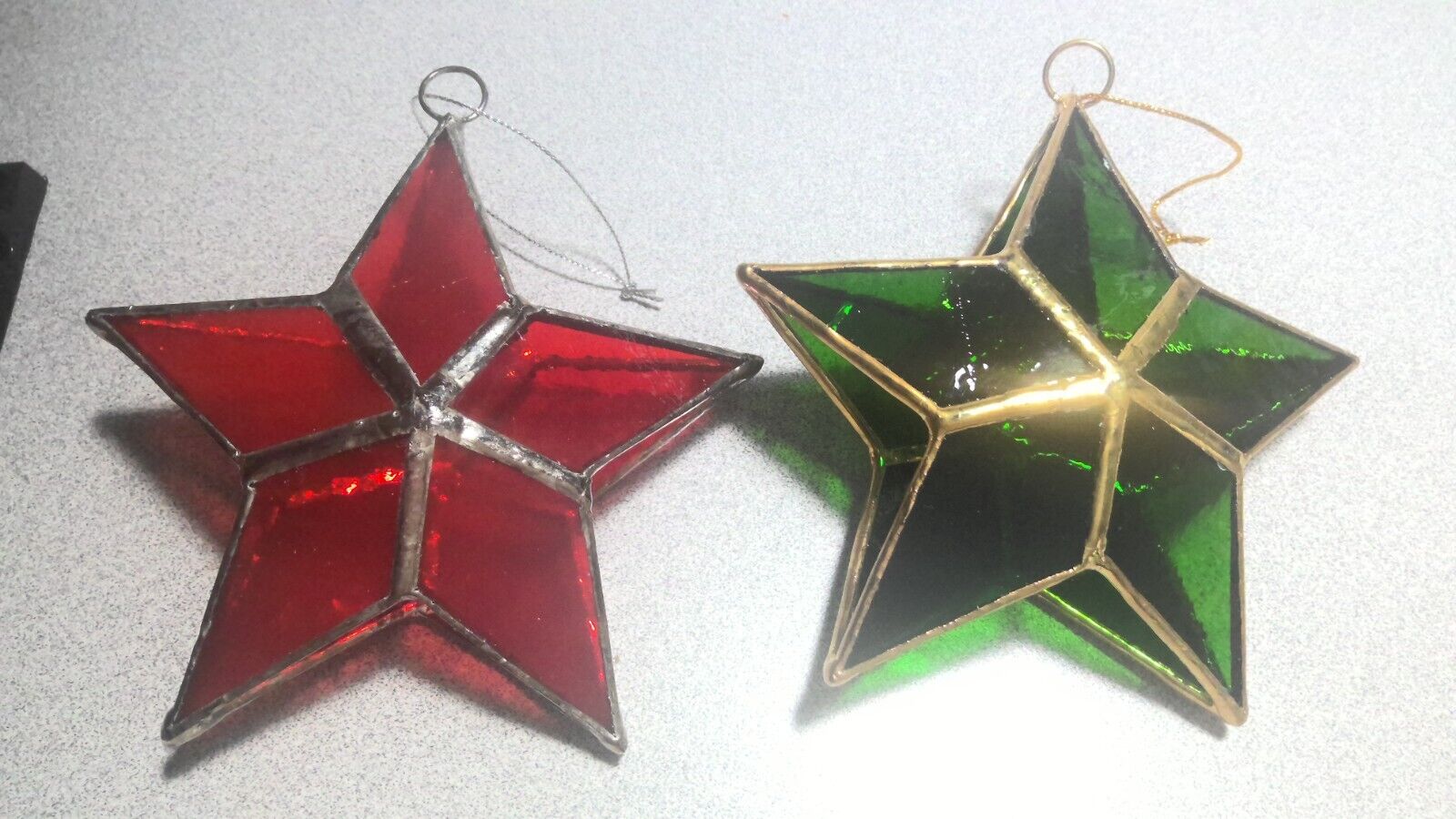 2 VTG Artisan Handmade 3D Leaded Stained Glass Star Ornaments Red & Green  5\