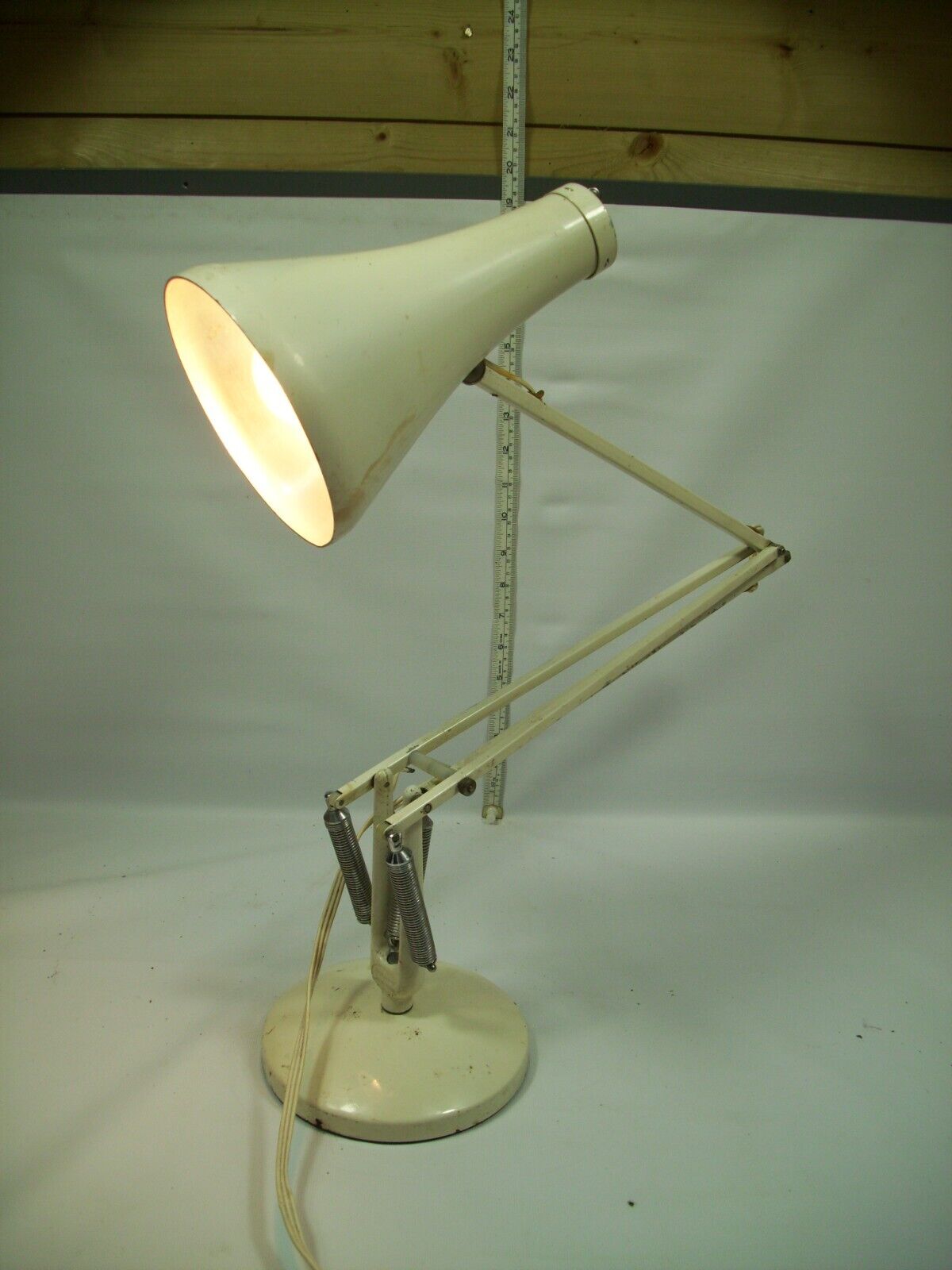 Genuine Vintage Herbert Terry & Sons Ltd Anglepoise Desk Lamp (Model 75)