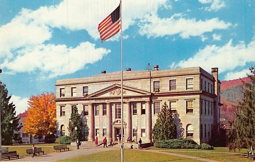 Postcard NC: Haywood County Court House, Waynesville, North Carolina, Chrome