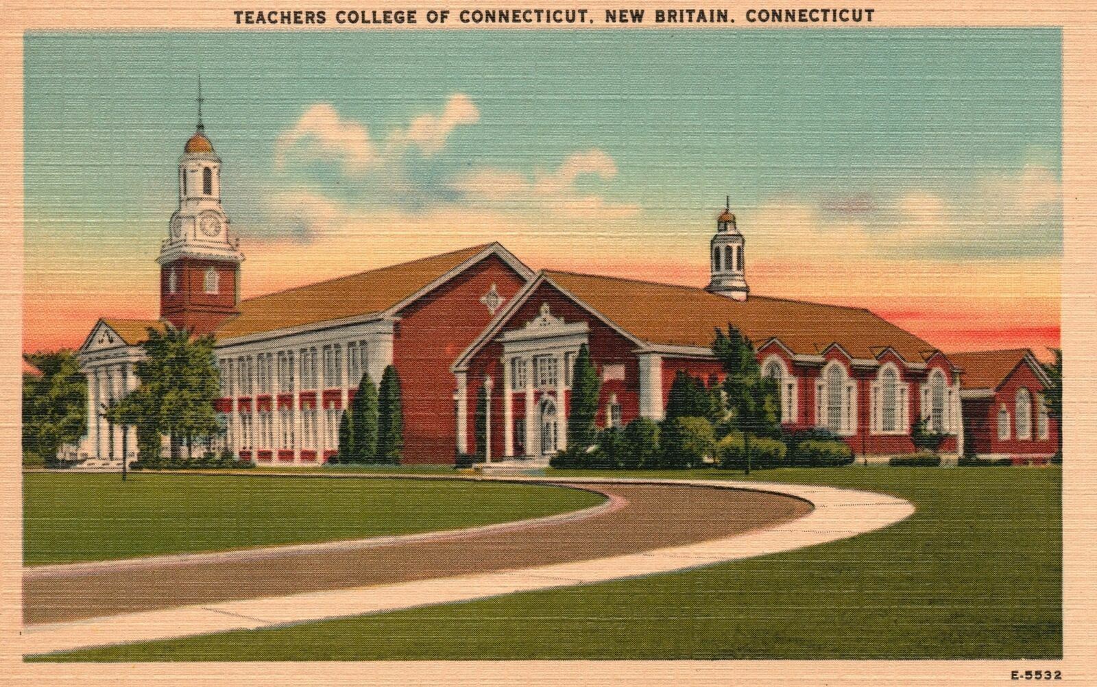 Vintage Postcard 1930\'s Teacher\'s College Of Connecticut New Britain Connecticut