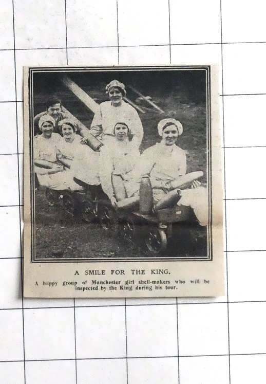 1917 Happy Group Of Manchester Girl Shell Makers